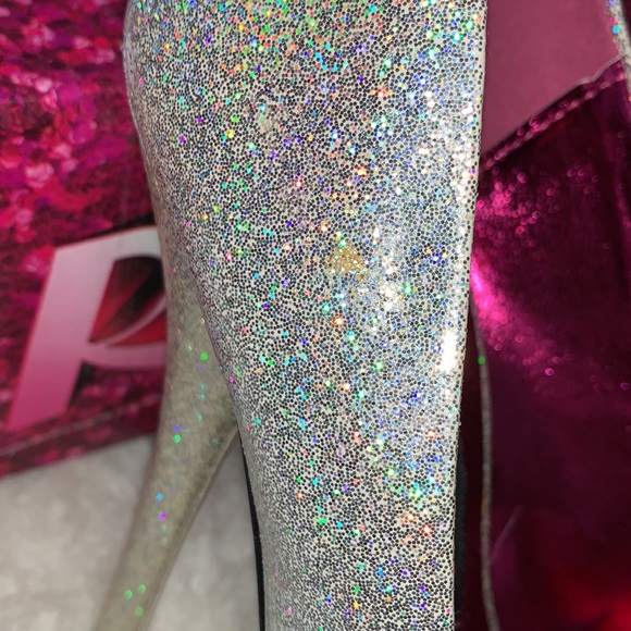 🔥 Iron Fist disco peep toe heels Silver 6 NIB - Picture 7 of 7